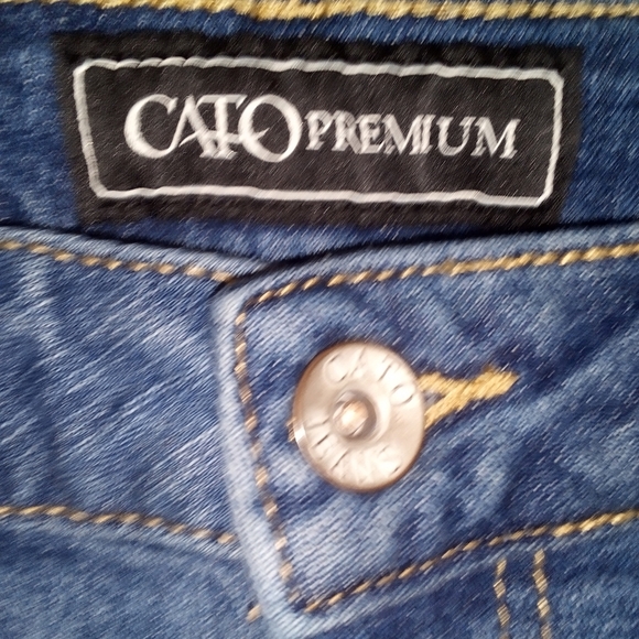 CATO Premium Denim Jeans, Sz 10, Distressed with patchwork, skinny jeans - Picture 4 of 8